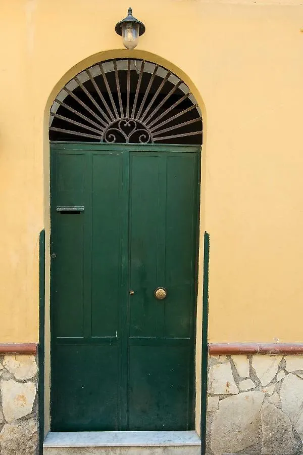 De Valois Apartment Palermo 0*,  Italy